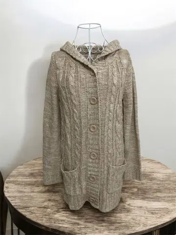 Sorridere 베이지 케이블 니트 후드 부착 가디건 M 사이즈