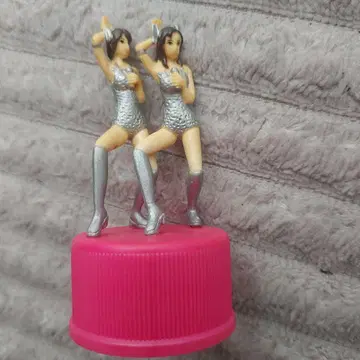 UFO 댄스 피규어 2체 No.06
