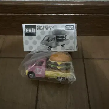 토미카 도요타 타운 에이스 더블 버거 카