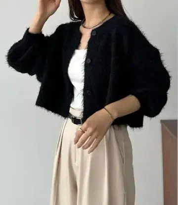 숏 샤기 니트 가디건