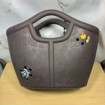 CROCS 하와이안 핸드백 브라운