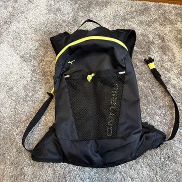Mizuno 경량 백팩 블랙/옐로우 컬러