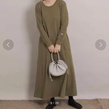미사용 새상품 챔피온 서니 라벨 별주 텐트 라인 맨투맨 원피스