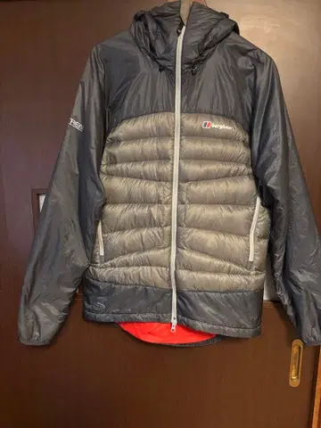 berghaus 프리마로프트 다운 자켓 그레이/레드