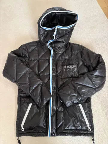 TOMMY 블랙 다운 자켓