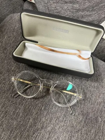 올리버 골드스미스 안경