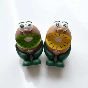 새상품 Zespri 제스프리 키위 브라더스 피규어 앉은 자세 2체 세트