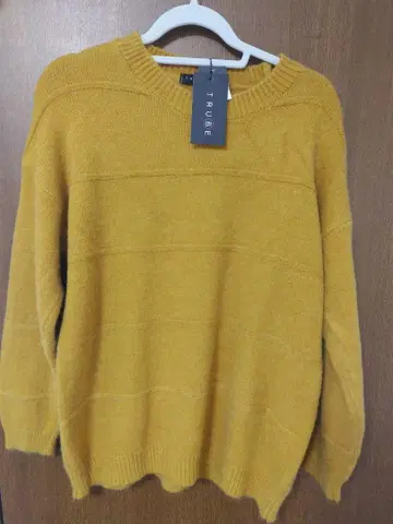 [ 새상품 ] 머스타드 컬러 니트 스웨터 M~L 대응