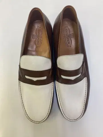 로퍼 브라운 화이트 JMWESTON