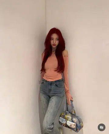 1 JINN STUDIO circle 크로스 바디백 itzy 유나