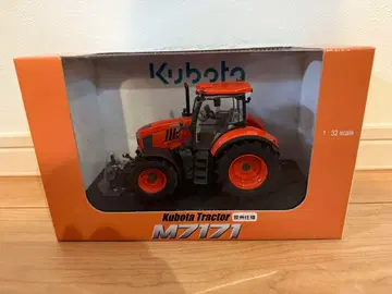 Kubota M7171 트랙터 1/32 스케일