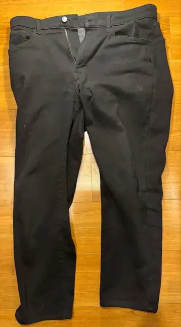 UNIQLO EZY JEANS 슬림 테이퍼트 블랙