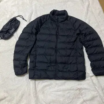 UNIQLO 울트라 라이트 다운 자켓 3D 컷 수납 봉투 포함 XL