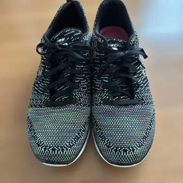 SKECHERS 블랙/멀티 컬러 스니커즈 26cm