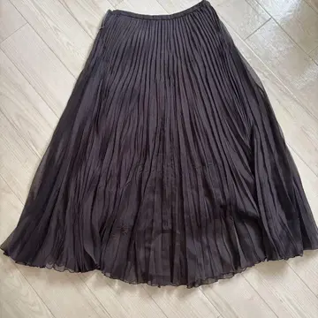 DRESSTERIOR 다크 브라운 플리츠 롱 스커트