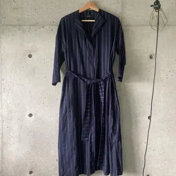 BARNEYS NEWYORK 네이비 스트라이프 롱 원피스