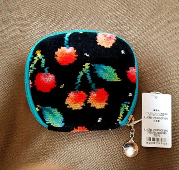 [ 미사용 새상품 택 포함 ] 러브리 바이 페이 체리 도트 파우치 완판템