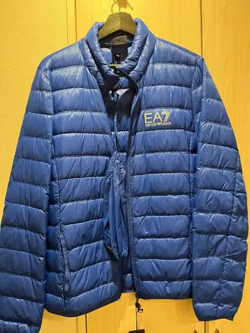 EA7 다운 자켓 파랑 엠포리오 아르마니 M 사이즈