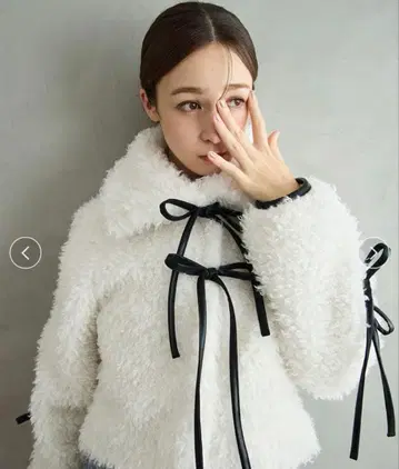 리본 보아 퍼 자켓 프레이 아이디