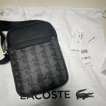 LACOSTE 기하학 패턴 숄더백