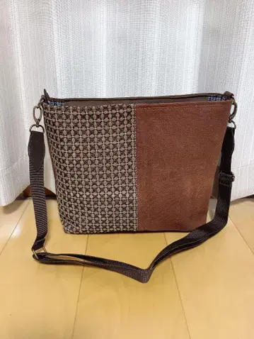 감물 염색 술 주머니 자수 숄더백 (핸드메이드)