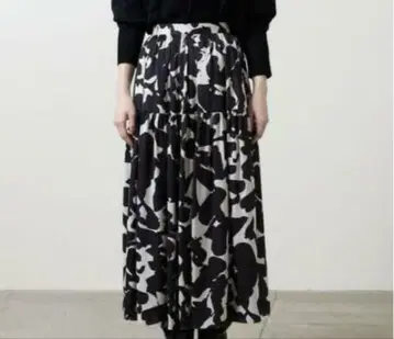 UNITED ARROWS 유나이티드 애로우즈 새틴 프린트 캉캉 스커트