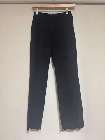 Mila Owen 블랙 슬림핏 팬츠 슬릿