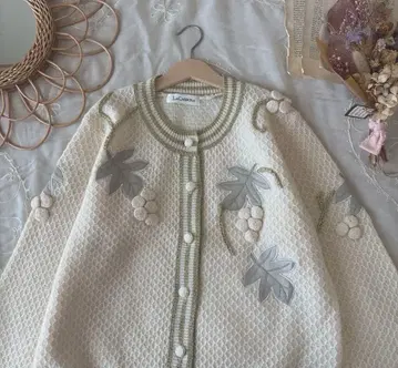 쇼와 레트로 구제 의류 빈티지 과일 모티브 장식 니트 가디건 아이보리