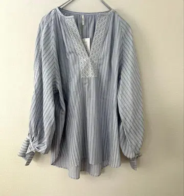 TOMORROWLAND fil 코튼 스트라이프 자수 블라우스