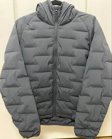 유니클로 UNIQLO 퍼프 테크 후드티 S 사이즈 남성용 블랙