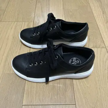 unReef 스니커즈 23.5cm