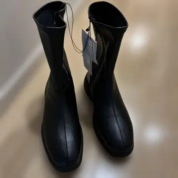미사용 새상품 Uniqlo C 스트레치 숏부츠 24cm 택 포함
