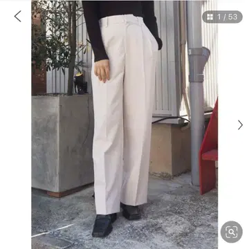 EVRIS 턱 스트레이트 컬러 팬츠 화이트