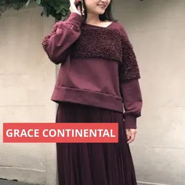 새상품급 GRACE CONTINENTAL 보아 라인 절개 슬리브 탑