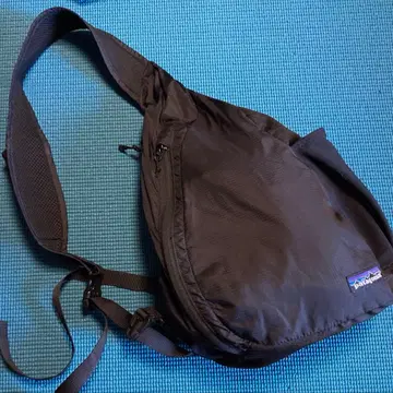 Patagonia 블랙 슬링백