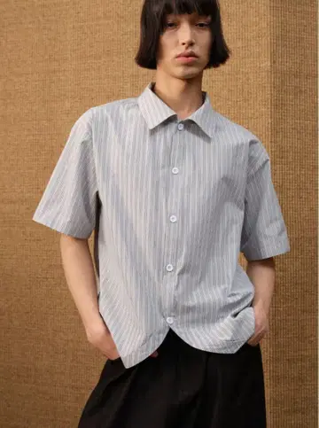 Curved Strip Short Sleeve Shirt