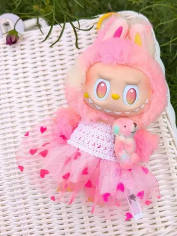 LABUBU 라부부 봉제 인형 의류 몽환룩 네온 컬러