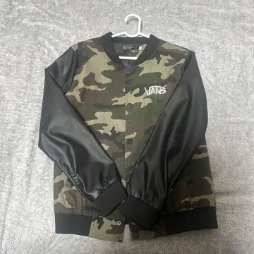 VANS 카모플라쥬 자켓 카모플라주