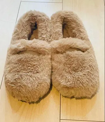 Gianvito Rossi 잔비토 로시 퍼 플랫슈즈