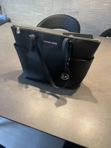 MICHAEL KORS 블랙 숄더백