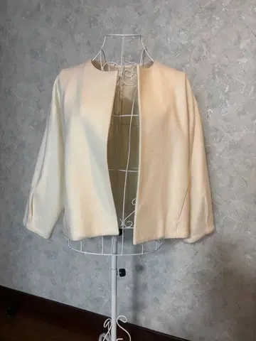 노카라 자켓 크림색 38 사이즈