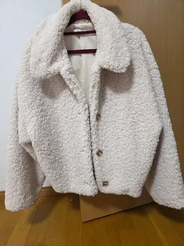 아이보리 보아 자켓