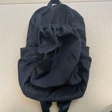 유나이티드 애로우즈 드로스트 포켓 백팩