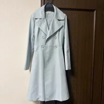 아베니르 라이트 블루 트렌치코트