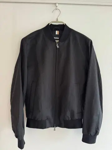 [새상품급] Hugo BOSS 점퍼/블루종 울 블랙