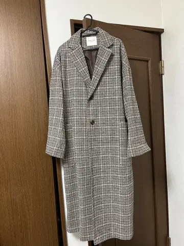 체크 무늬 롱 코트