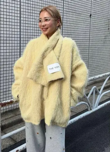 the yOn 스톨 세트 헤어리 샤기 노카라 미들 코트