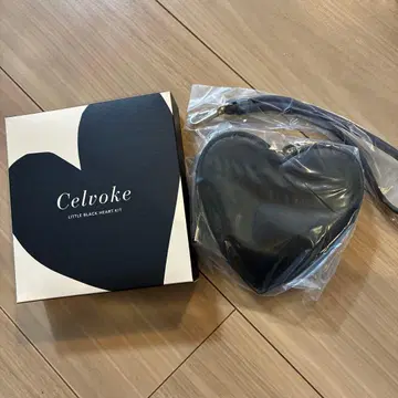 Celvoke 리틀 블랙 하트 파우치만