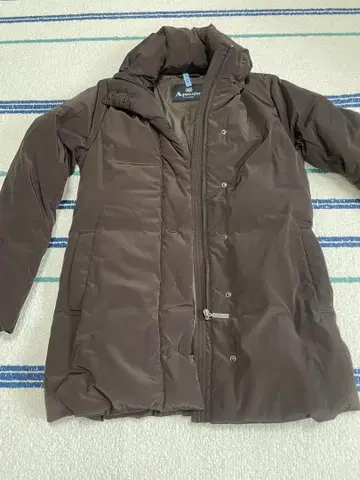 새상품급 Aquascutum 브라운 다운 자켓