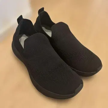 클락스 니트 스니커즈 슬립온 24.5cm 1022